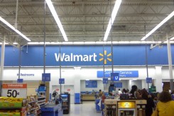 walmart_foto_wikimedia_commons.jpg