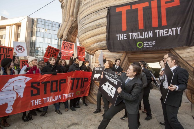 ttip_friends_of_the_earth_europe_lode_saidane.jpg