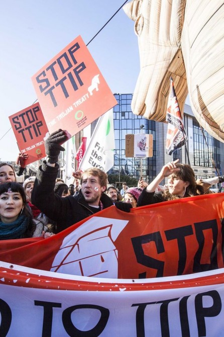 ttip_friends_of_the_earth_europe_lode_saidane6.jpg